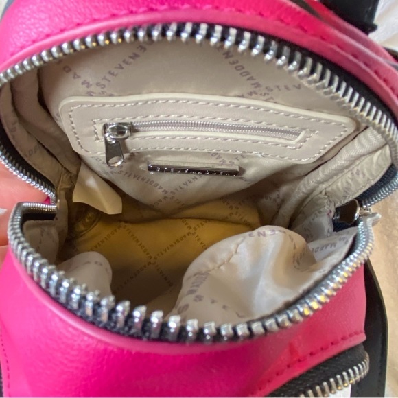 BNWT Steve Madden: Fushia Mini Backpack. - Picture 4 of 14